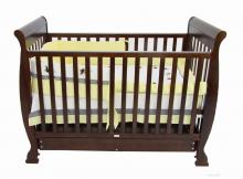 3-in-1 sleigh cot