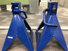 Photograph of Summit Ratchet Axle Stands 7000kg